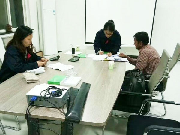印度客戶來公（gōng）司驗收設備