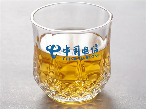 酒杯彩印機-酒(jiǔ)杯印刷機(jī)(圖1) 酒杯彩印機-酒(jiǔ)杯印刷機(圖1)